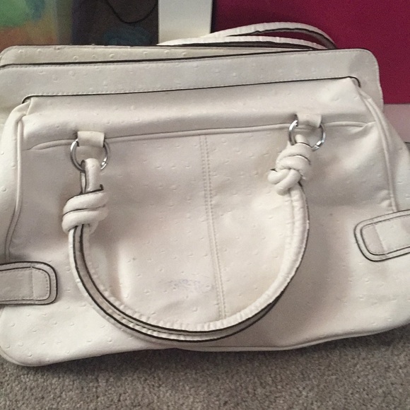 A purse - Picture 6 of 6